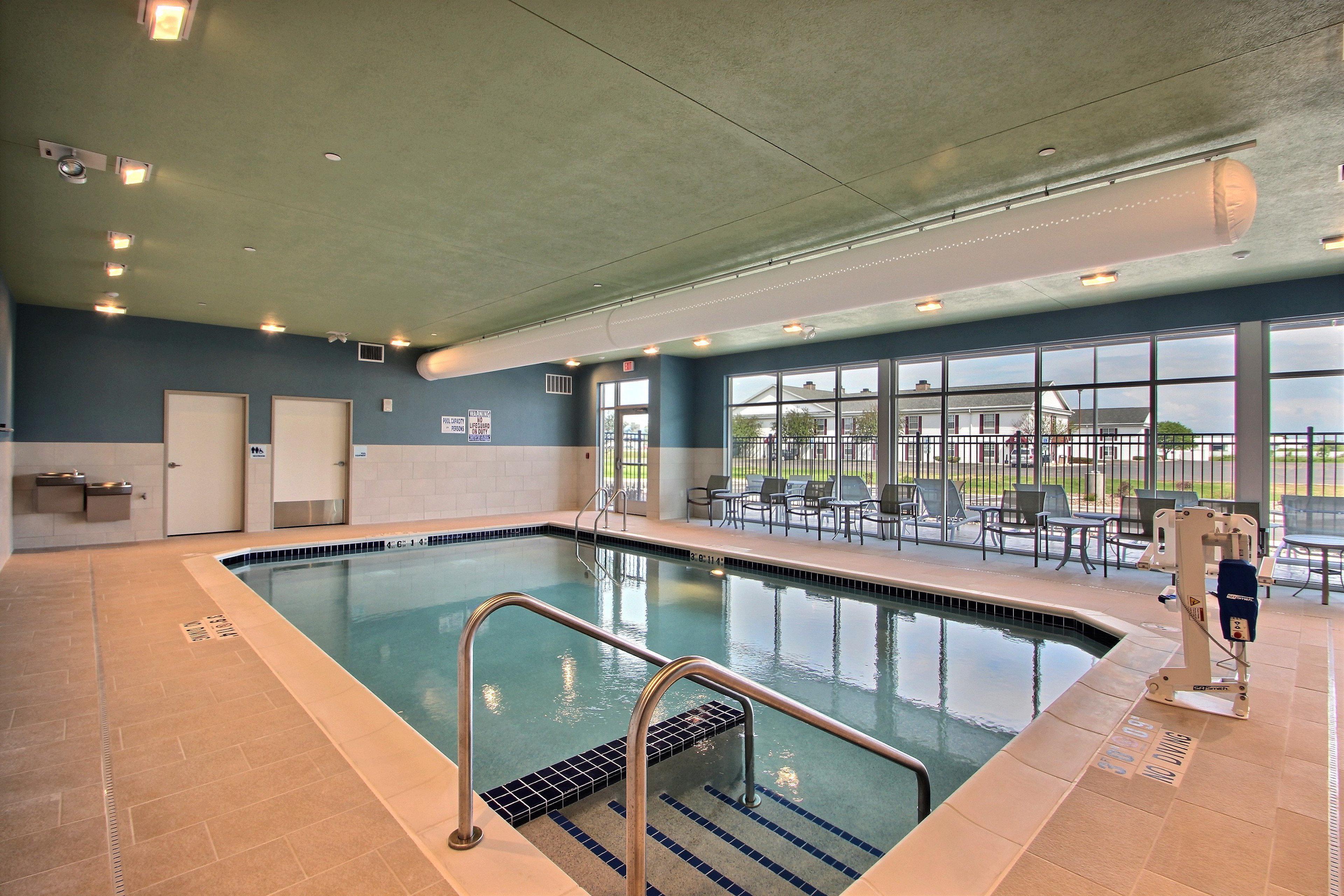 Holiday Inn Express & Suites Fond Du Lac By Ihg Exterior photo